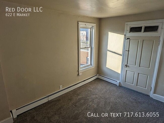 Building Photo - 622 E Market-