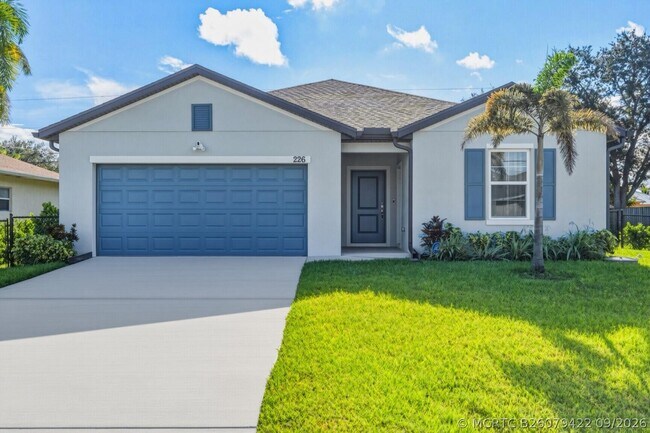 Building Photo - 226 SW Milburn Cir
