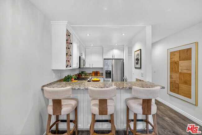 Building Photo - 1125 Pico Blvd