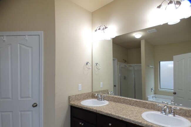 Building Photo - 3-Bedroom Home + Office/Flex Space