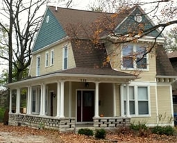 Building Photo - 430 E 2nd St