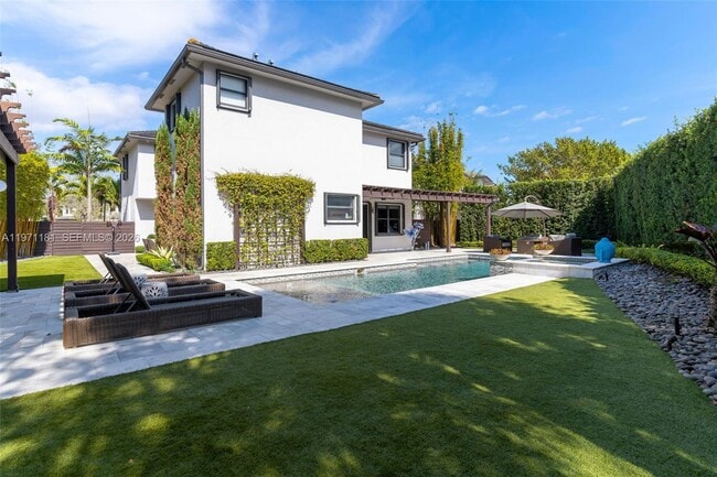 Building Photo - 16184 SW 136 Way