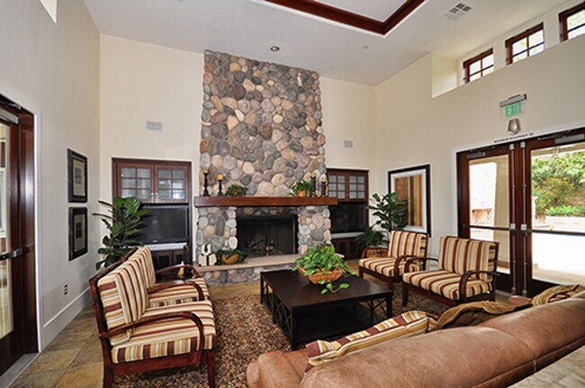 Building Photo - Simply Gorgeous 4+ BR Home with many Amenities!!!