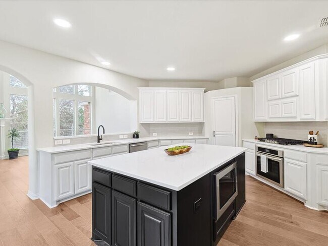 Building Photo - 9705 Terence Dr