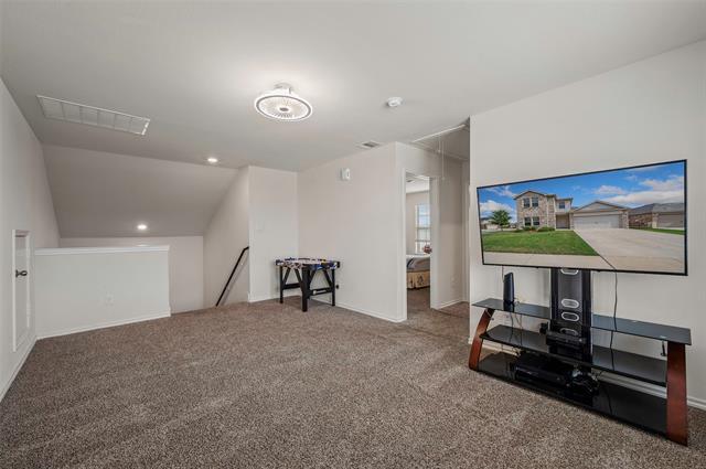 Building Photo - 901 Euston St