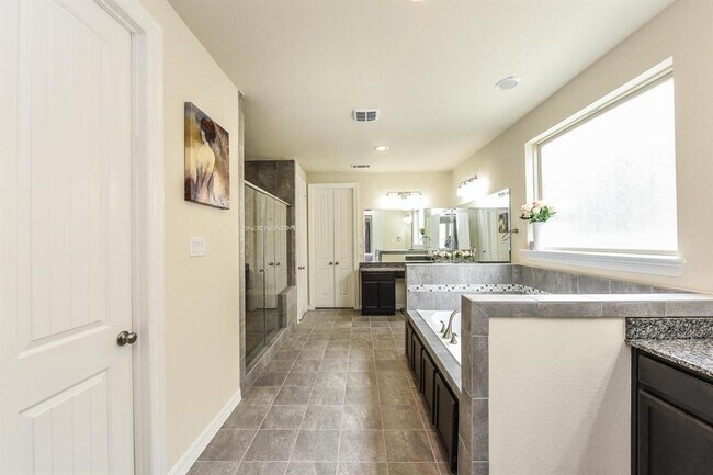 Building Photo - 13209 Dartmoor Terrace Dr