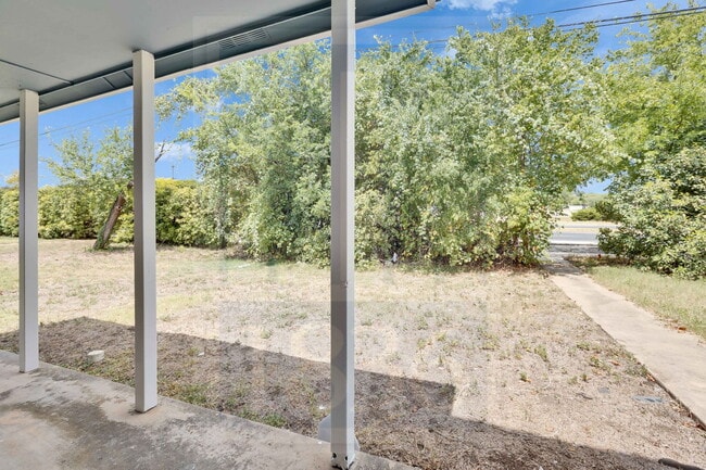 Building Photo - 2905 W Slaughter Ln