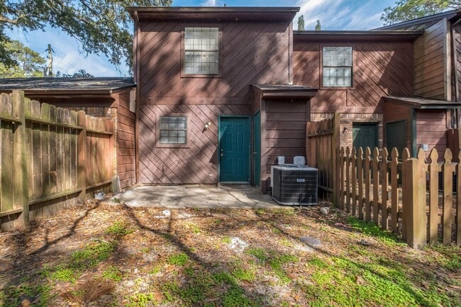Building Photo - 2313 Hartsfield Way