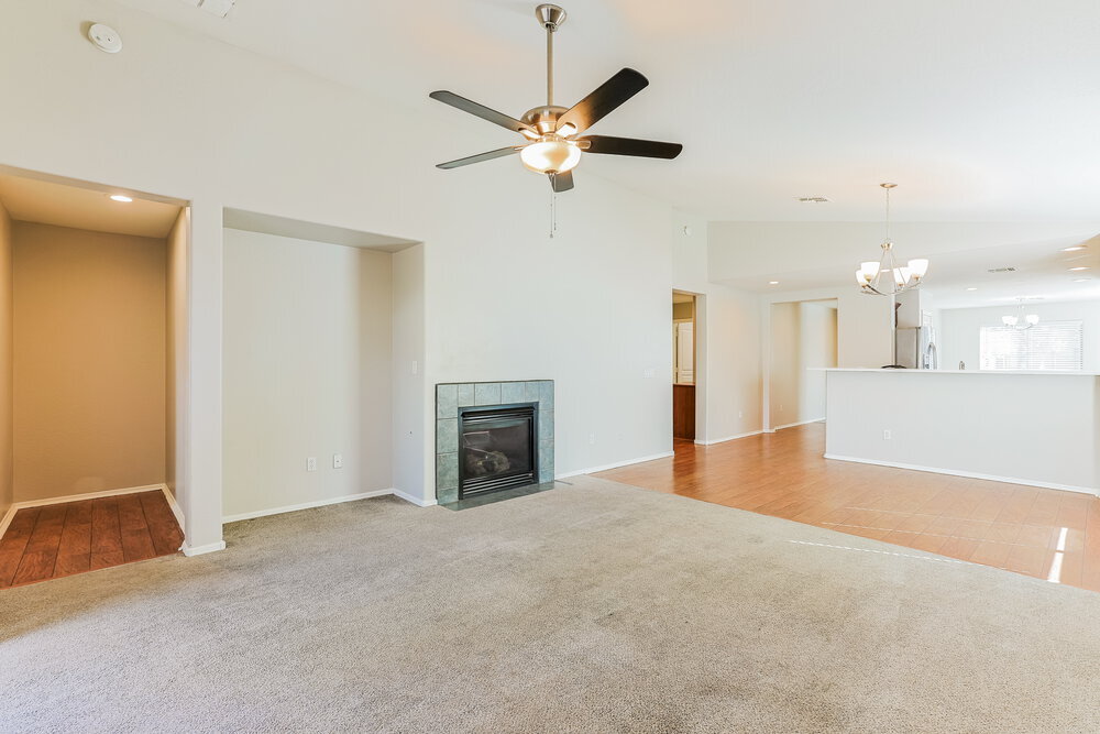 Building Photo - 1851 W Desert Canyon Dr