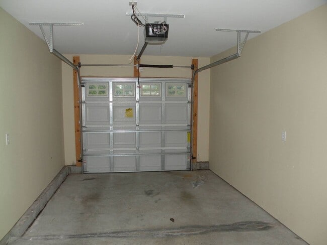 Building Photo - Beautiful Duplex Home near Cherry Point