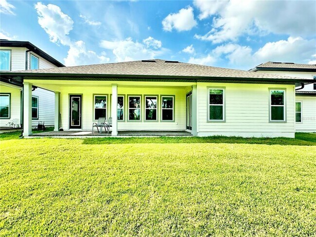Building Photo - 17552 Lake Star Rd