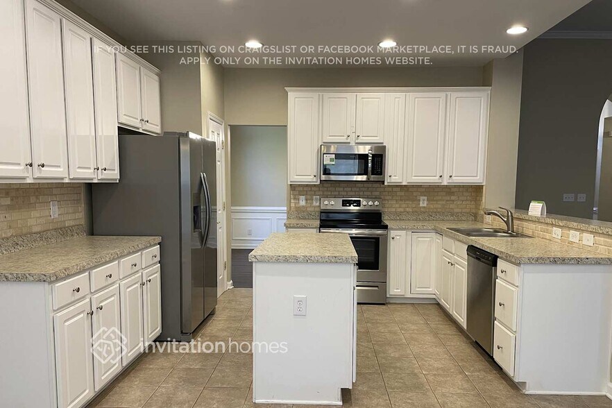 Building Photo - 402 Basingdon Ct