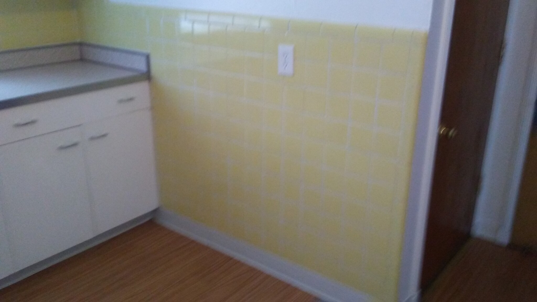 Kitchen - 8804 Riverview Blvd