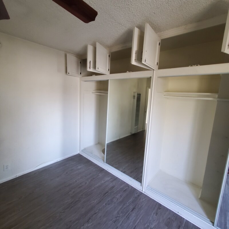 Building Photo - 4847 W Slauson Ave