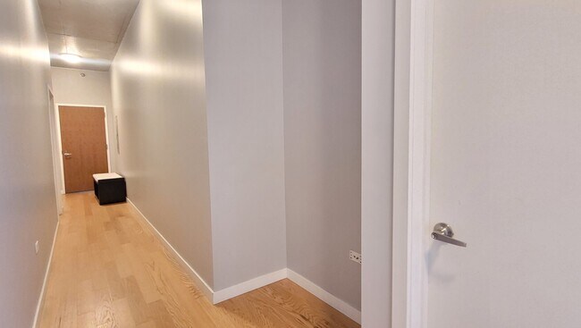 Building Photo - 235 W Van Buren St