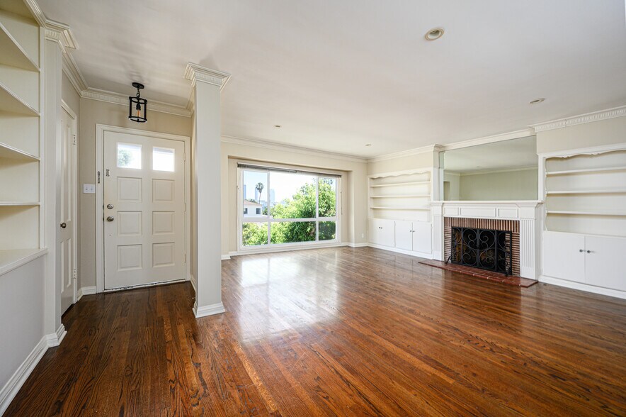 Building Photo - 1763 Kelton Ave