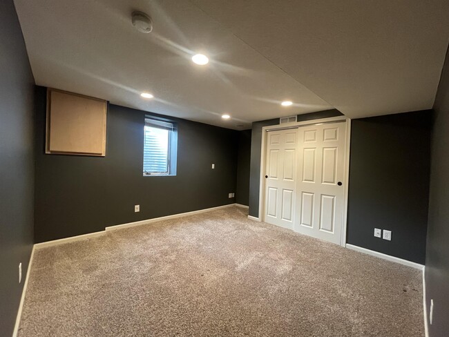 Building Photo - 5139 Beacon Hill Rd