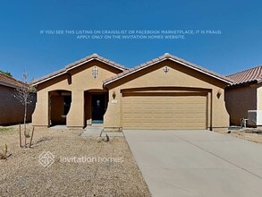 Building Photo - 916 E Corral St