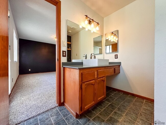 Building Photo - 3460 E Sombra Ln