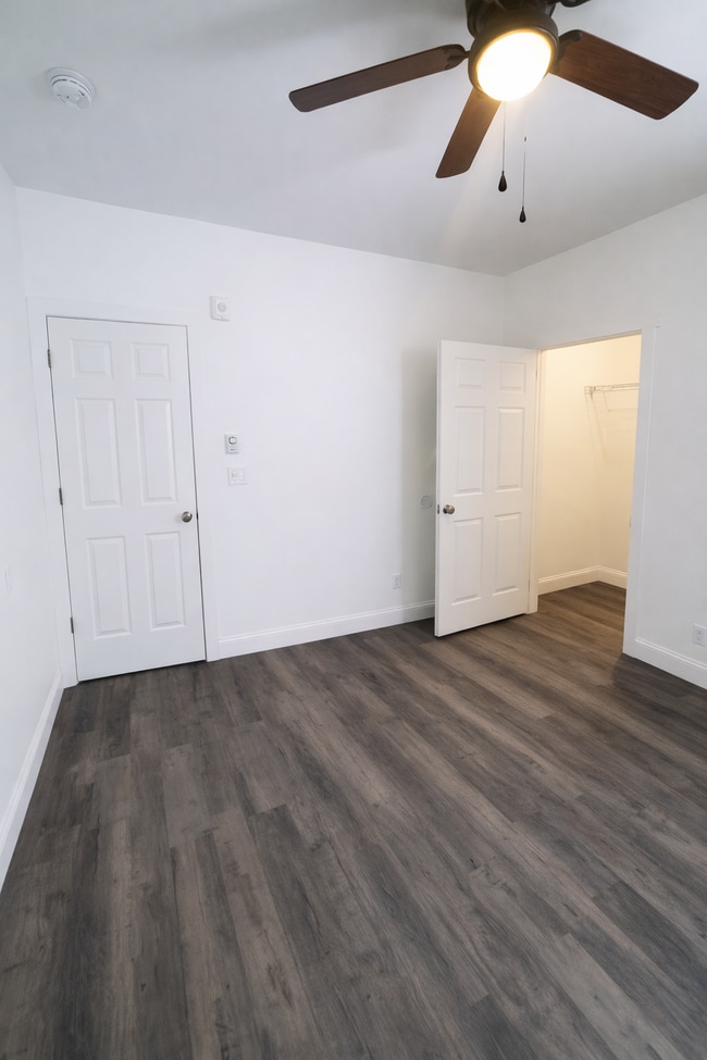 Building Photo - 308 Hill St