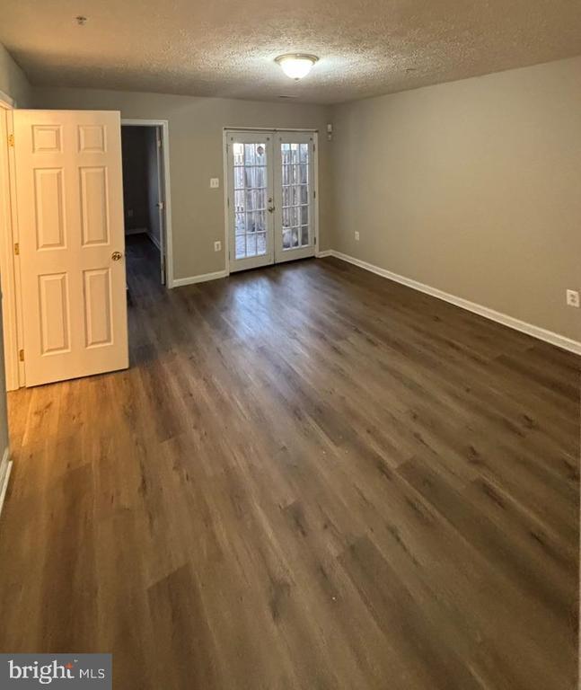 Building Photo - 8002 Bullfinch Pl