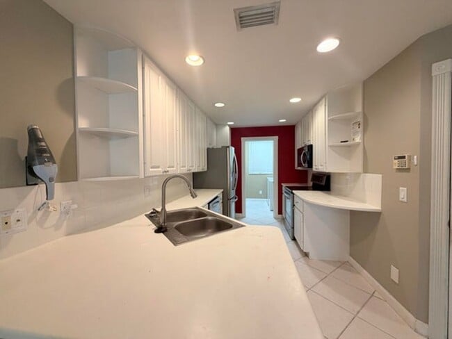 Building Photo - 2205 Telogia Ct