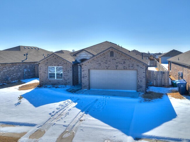 Building Photo - 10044 SW 40th St