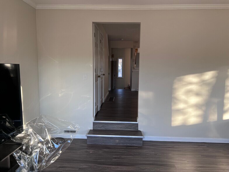 Building Photo - 38 Gaslight Ln