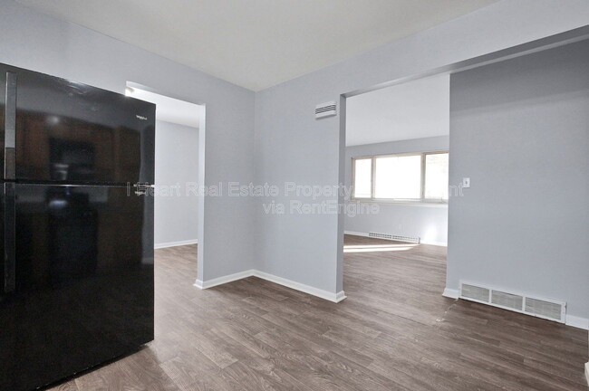 Building Photo - 472 Buena Vista Ave