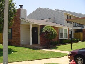 Building Photo - 2/2 Condo at Nottingham in Norman