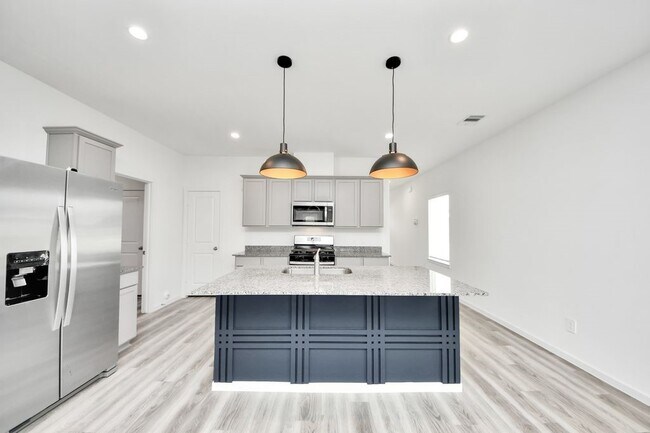 Building Photo - 13517 Heritage Mdw Ln