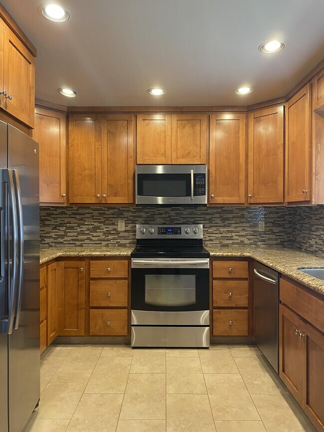 Building Photo - 2612 Mackinaw Way