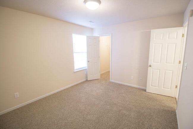 Building Photo - 1881 Field St