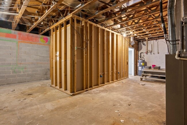 Building Photo - 4758 Trenton Dr