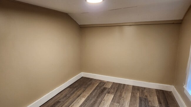 Building Photo - Four bedroom house available now  in Bradford PA! Home has been recently remodeled and is ready t...