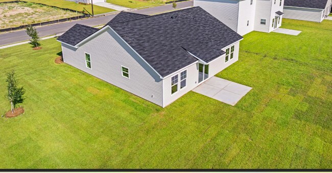 Building Photo - 108 Monarchos St