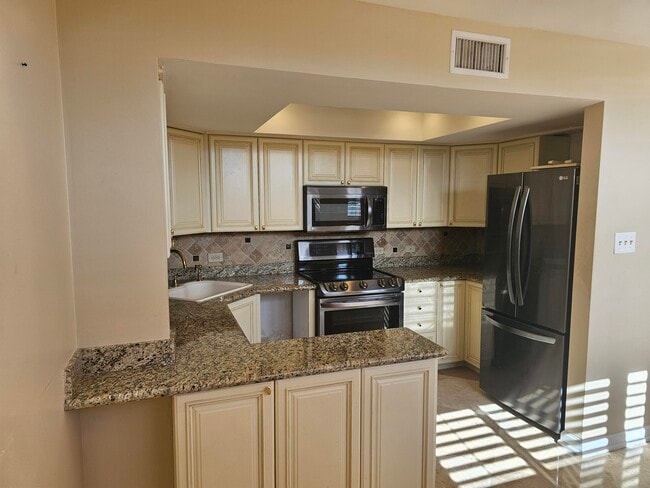 Building Photo - 1501 S Flagler Dr