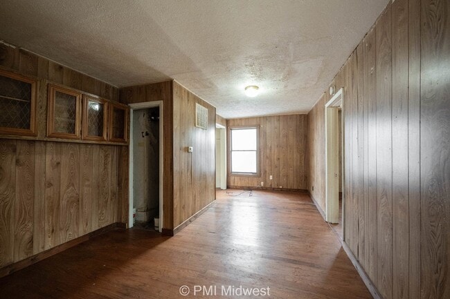 Building Photo - "Charming 1-Bedroom Retreat in Kokomo – Cozy 600 Sq Ft with Modern Comforts!"