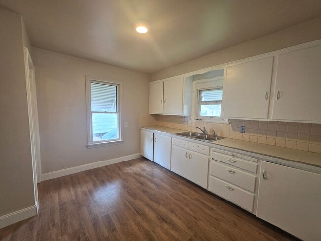 Building Photo - 2 Bedroom 1 Bath 44314