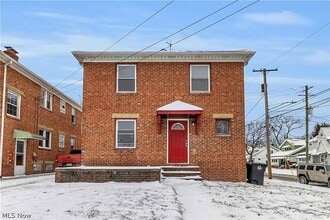 Building Photo - 3662 W 117th St