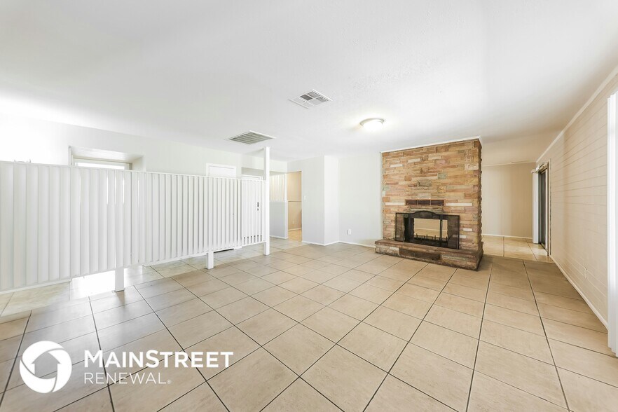 Building Photo - 5514 W Monterosa St