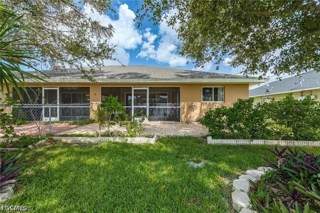 Building Photo - 4522 SW 7th Pl