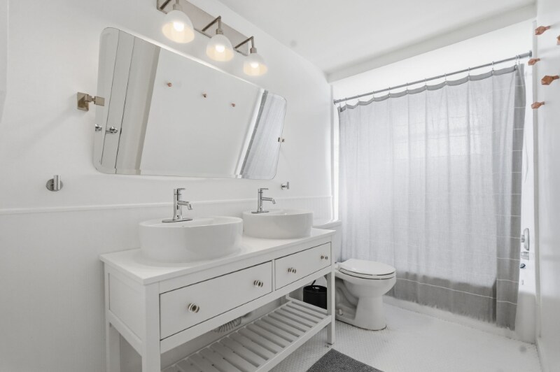 Building Photo - 5510 Venetian Blvd NE