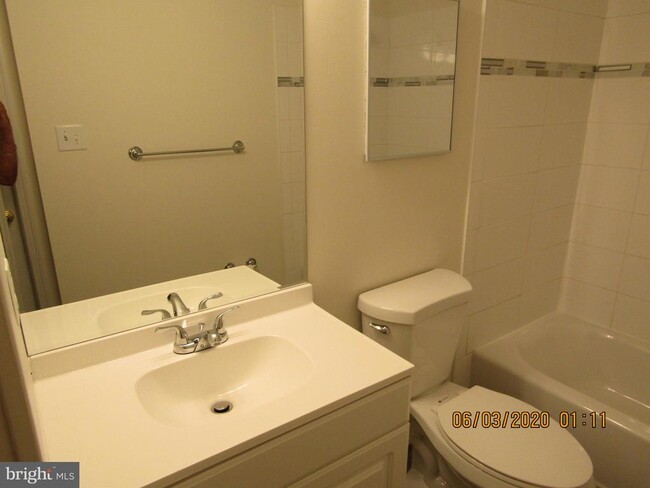 Building Photo - 4158 Hamlin Ct