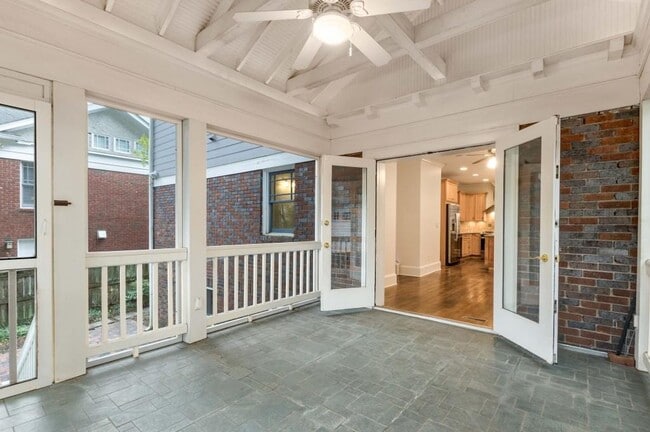 Building Photo - 656 Yorkshire Rd NE