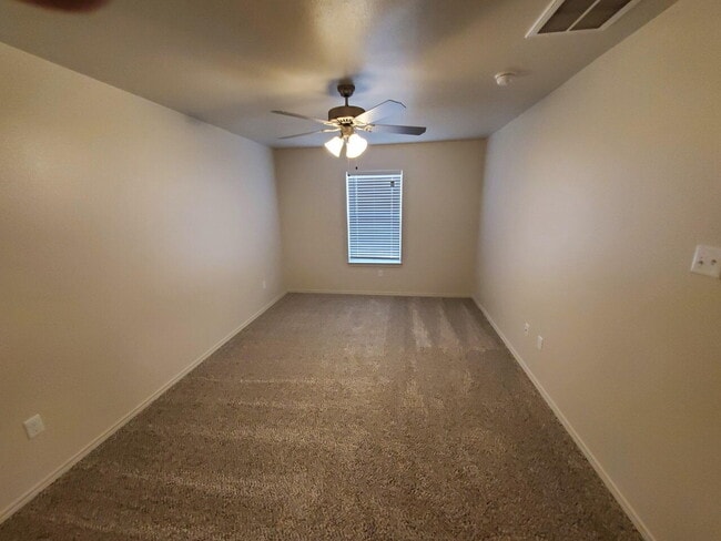 Building Photo - Zero Deposit! Offering 6 month or 12 month...