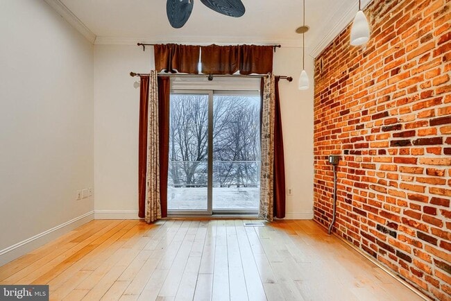 Building Photo - 1413 Anchor St