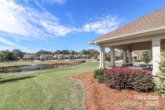 Building Photo - 115 Brawley Point Cir