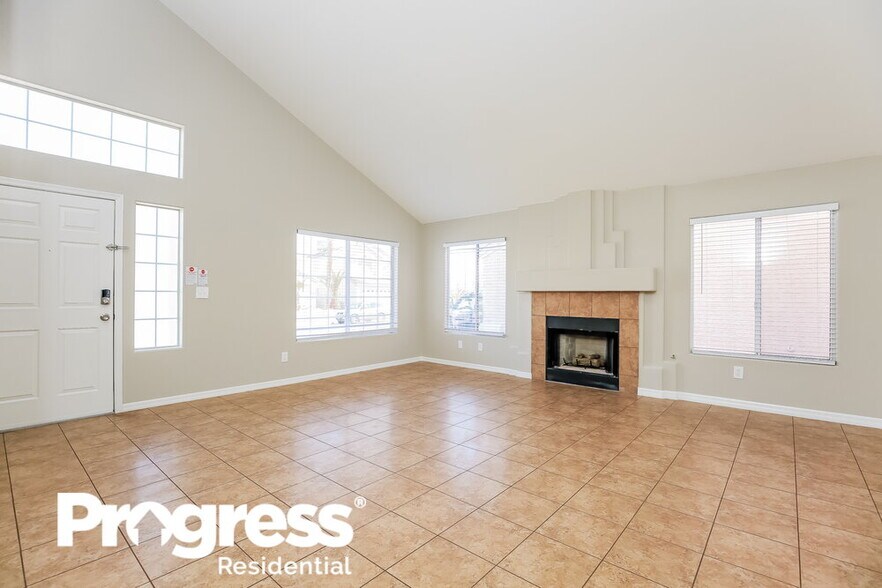 Building Photo - 9123 Sangria Ln