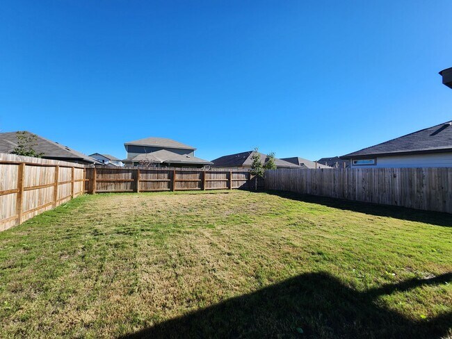 Building Photo - Large 4 Bedroom House in Meyers Landing / Fridge Included / Cute Front Porch / Yard/ CISD